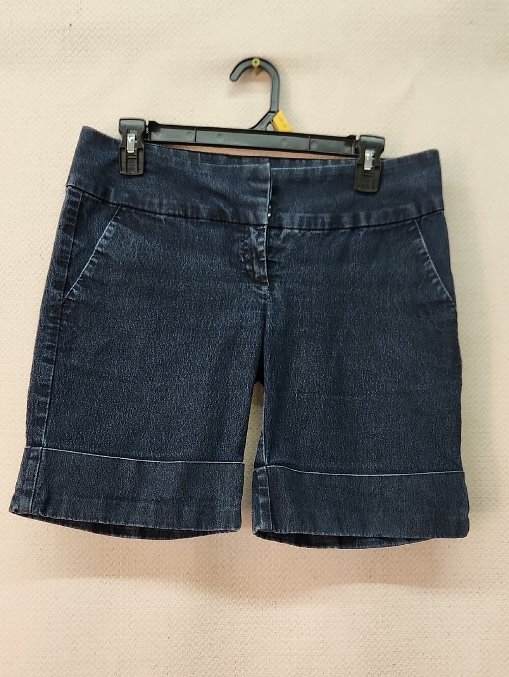 🚨2/$25 or 5/$50🚨Halogen Dark Blue Denim Cuffed Shorts